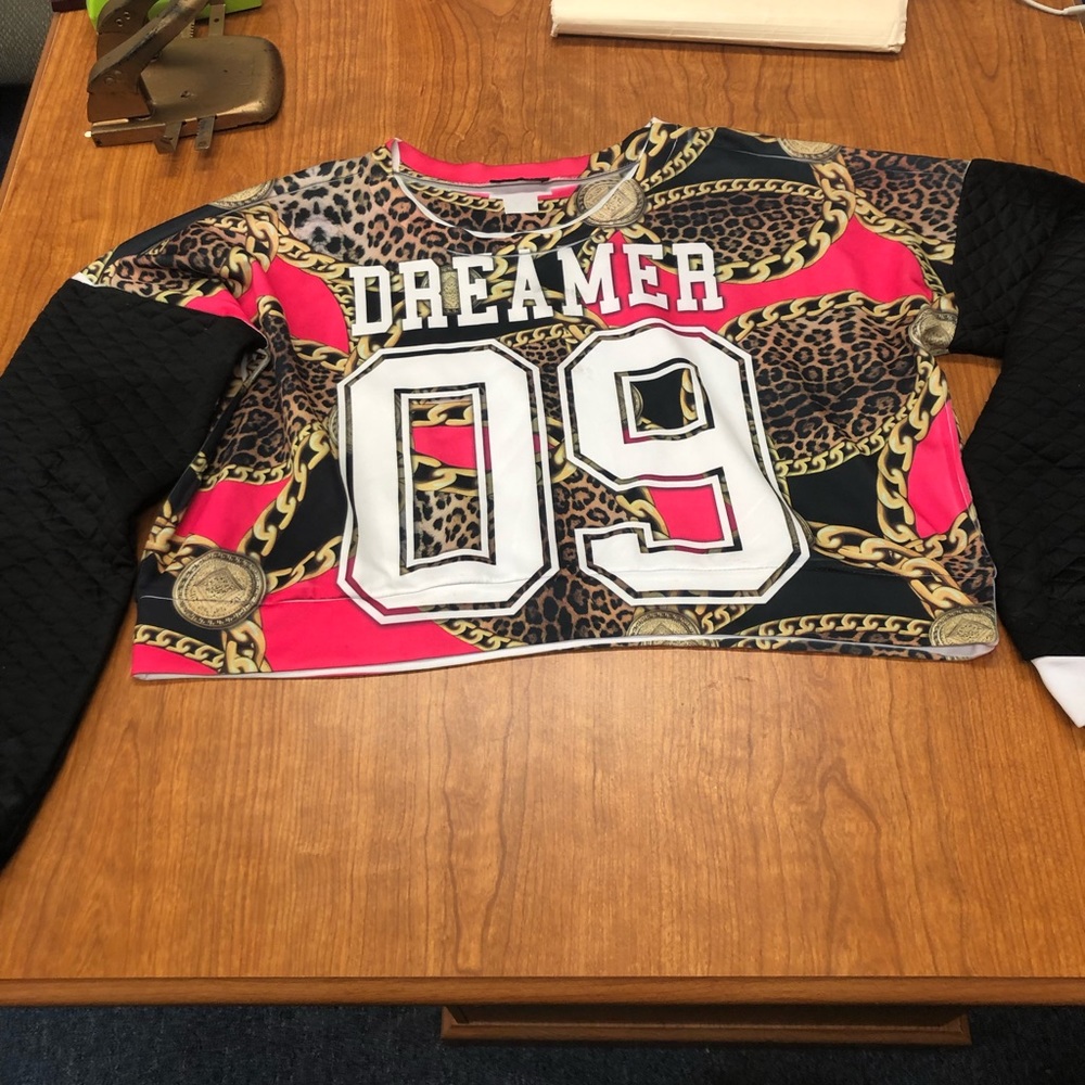 Cute long sleeve crop top